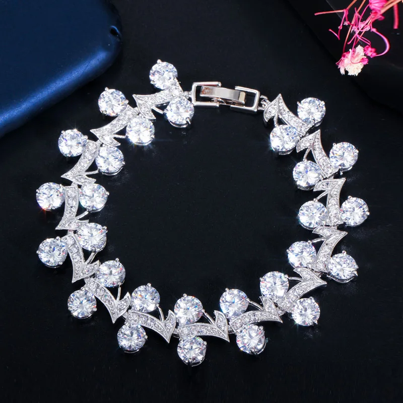 

ThreeGraces Sparkling Cubic Zirconia Silver Color Big Link Chain Bracelet for Women Fashion Bridal Wedding Party Jewelry BR243
