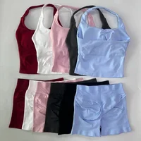 Ensemble de sport 2 pièces sans logo pour femme : débardeur dos nu et short taille haute froncé sans couture – Tenue de gym, sportswear, entraînement, yoga 2