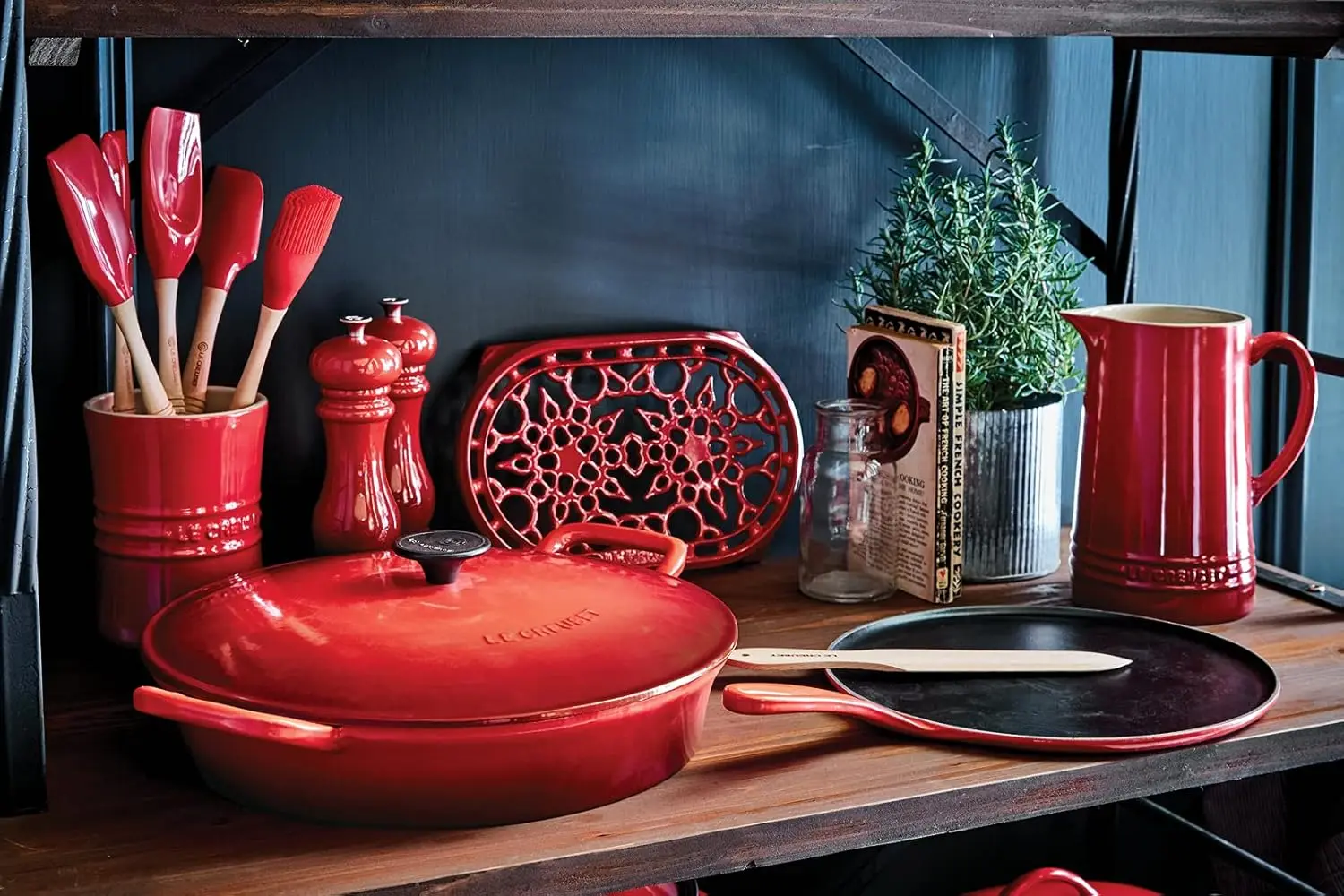 Creuset Enameled Cast Iron Crepe Pan with Rateau and Spatula, 10.75", Cerise 6