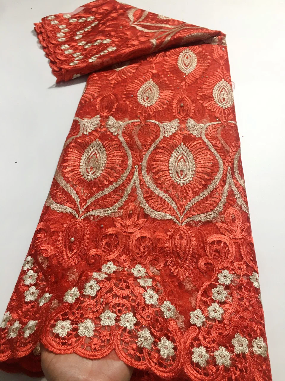 

Белый африканская сетчатая кружевная ткань с бусины камни французская кружевная ткань высокое качество дешевые продажи из сетчатого матер...