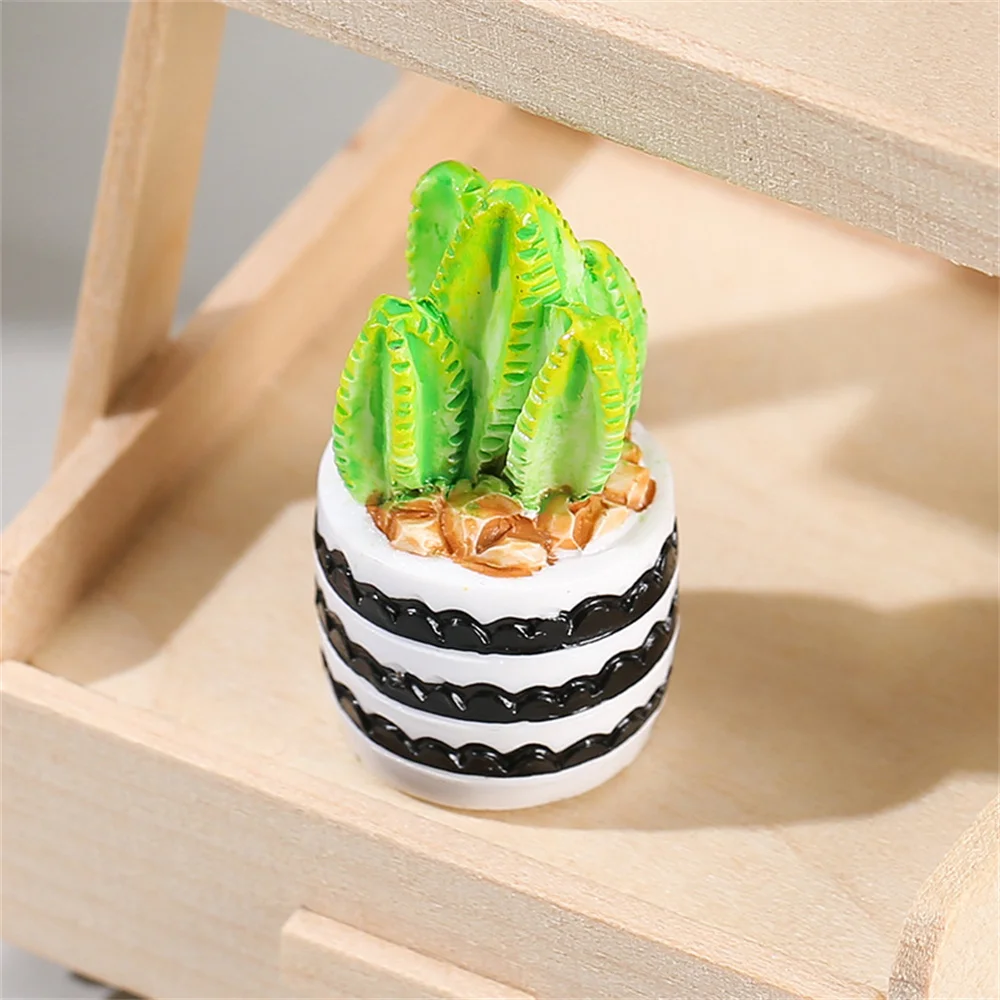 Description Picture 4 of itemCute Ornaments Micro Landscape Round Smooth Comfort Wear-resistant Stylish Home Decoration Ornaments Hand Painted No Fading Gift