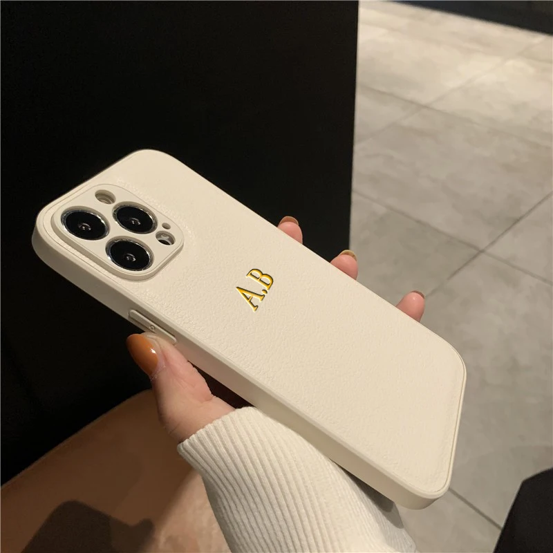 Personalisierte Handyhülle für iPhone 17, 16, 15, 14, 13, 12, 11 Pro Max Plus, 17 Air – Luxuriöses PU-Leder – Individuell gestaltete Initialen und Name_voghion.com