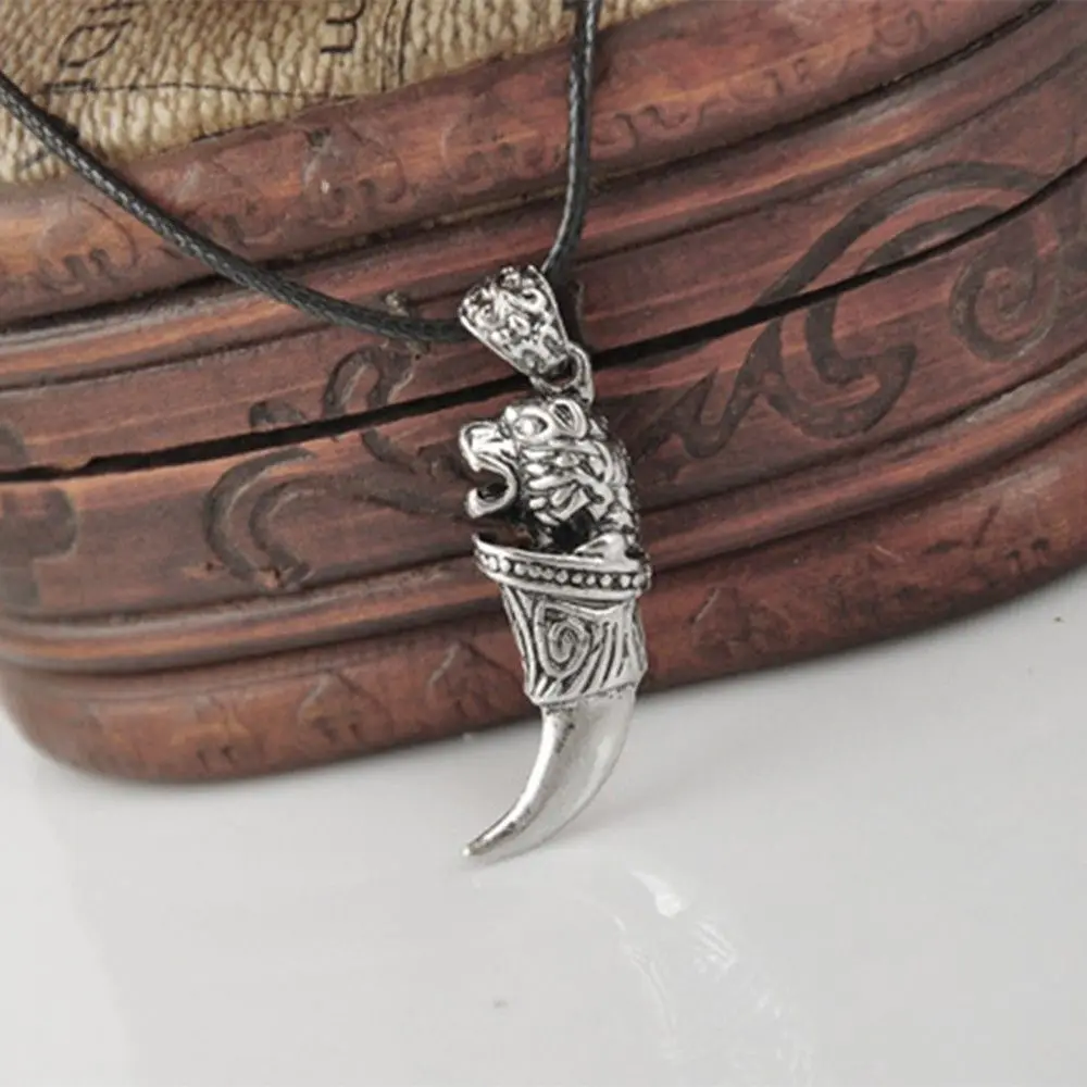 1PC Hot Men Mens Punk Domineering Titanium Shape Gift Pendant Necklace Wolf Tooth Totem