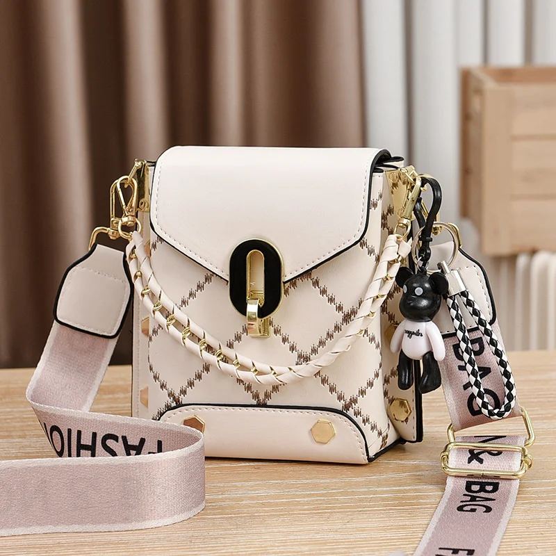 Woman Crossbody Bag Shoulder White Handbag New Female Composite Y2k Clutche Casual Retro Style Lattice Pattern Party Purses