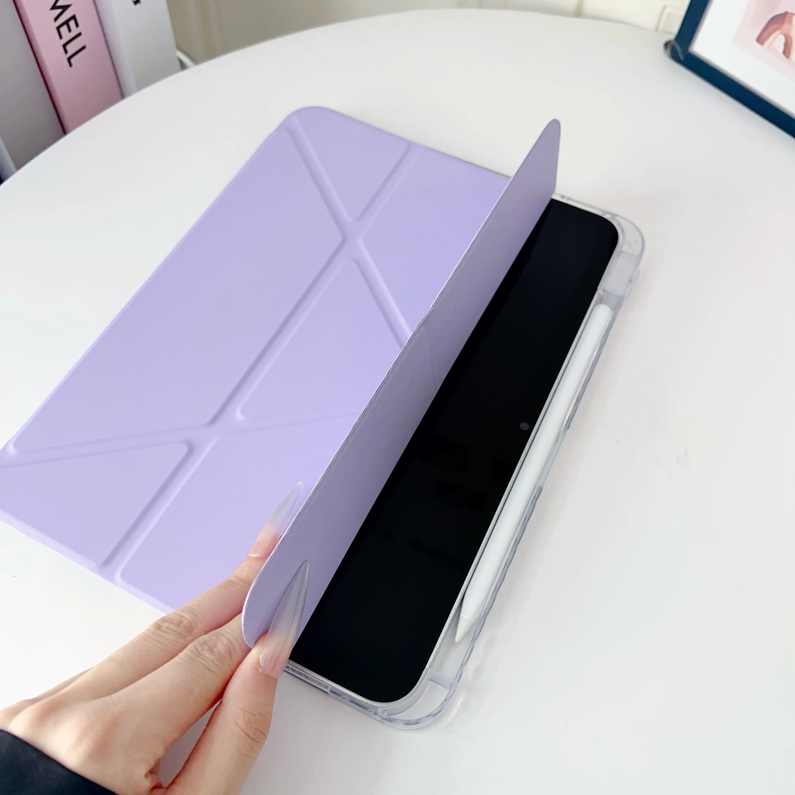 Sleek and Durable iPad Case with Pencil Holder