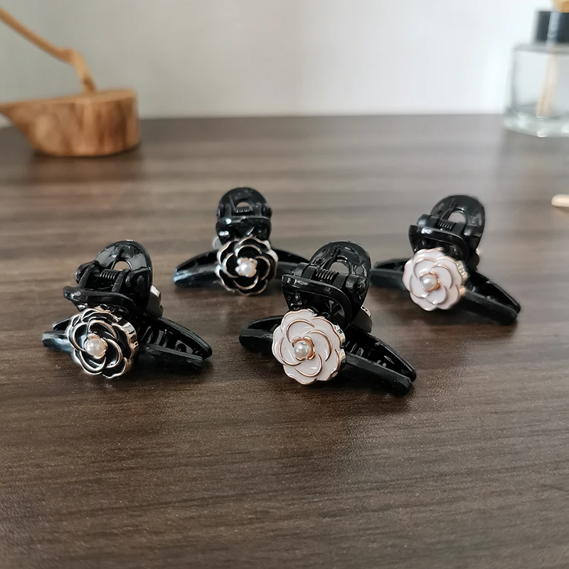 Lovely Small Flower Vintage Hair Claw Clips for Women Girls Retro Hairpin Headband for Hair Accessories Headwear Ornament