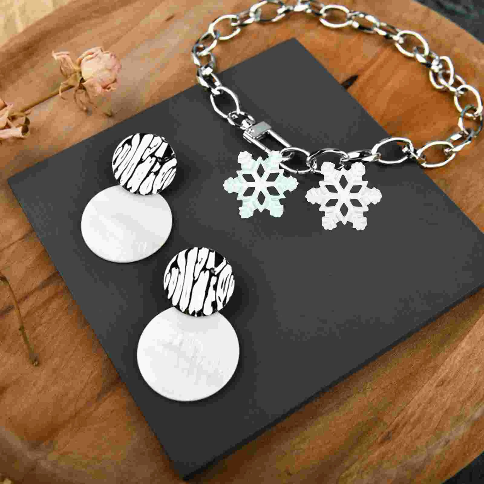 

Snowflake Accessories Shaped Decoration Phone Case Small Charms Christmas Dining Table
