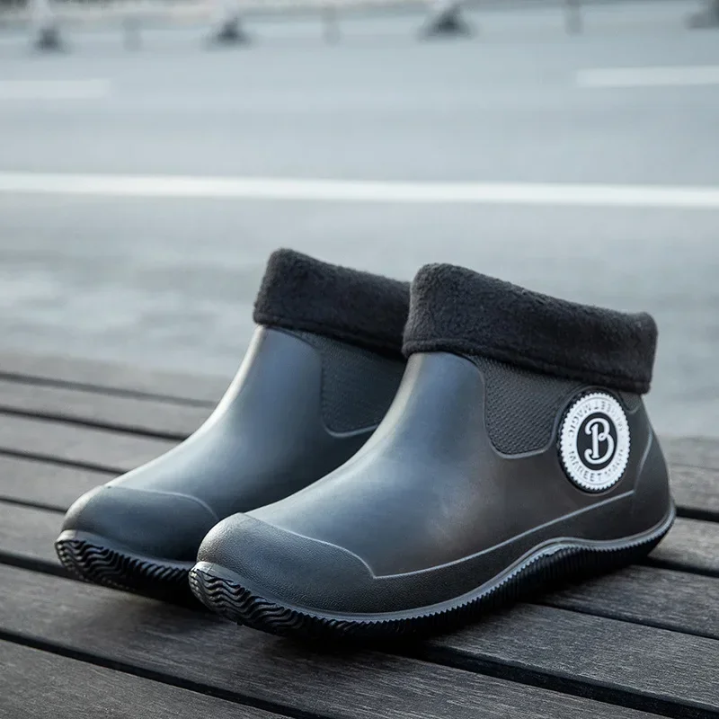 Outdoor fishing wear-resistant casual rubber shoes all-in-one kitchen waterproof cotton work shoes Men's rain boots non-slip