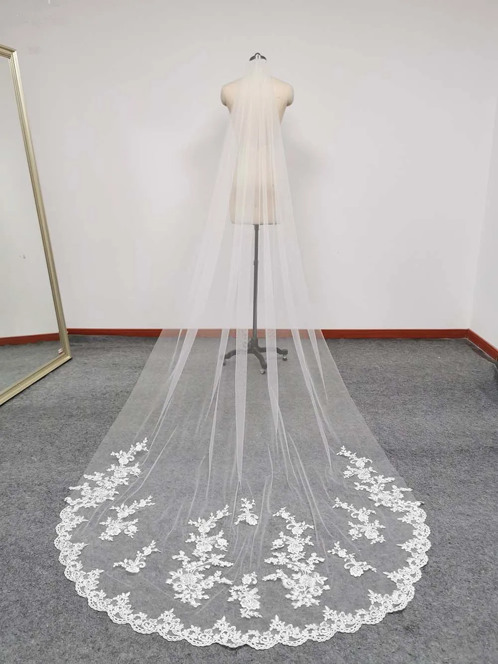 Real Photos 3 Meter Long Lace Bridal Veil 1 Tier Wedding Veil with Comb White Ivory Veil for Bride Voile Mariage Headpieces