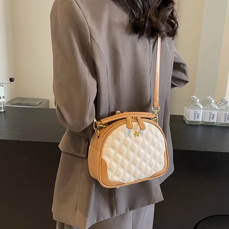 New Solid Color Women's 2024 Advanced Texture Special-Interest Design Crossbody Versatile Handheld Rhombus Shell Bag