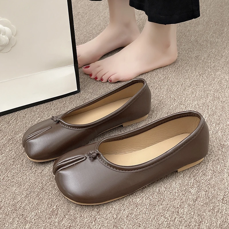 Women's Red Flat Shoes High Quality Fiber Leather Comfortable Flat Shoes Split Toe Slippers Soft Bottom Home Shoes 3