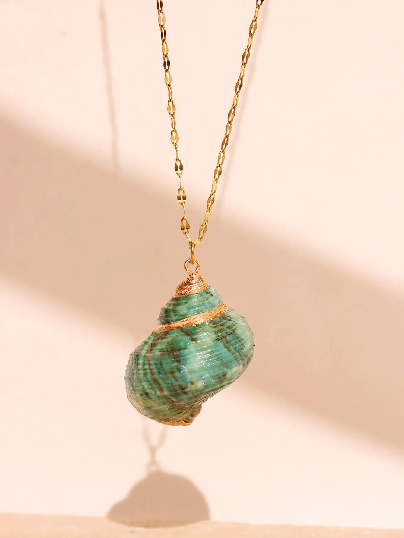 Multiple necklace angles