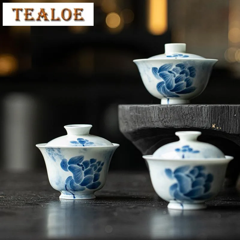 110ml Hand Drawn Lotus Cover Bowl Blue and White Porcelain Art Gaiwan Traditional Anti Scald Tea Tureen Tea Brewing Cafes Gifts