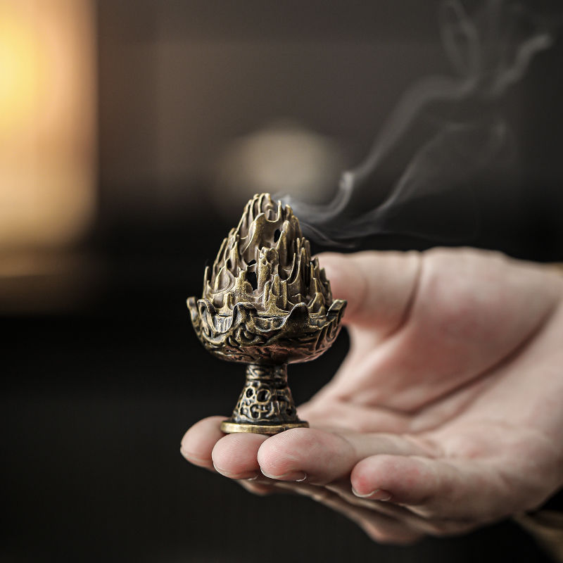 Boshan Incense Burner Handmade Premium Han Style Bronze Hollow Carved Zen Tea House Decor Vintage Gift Mini 4x4x6cm