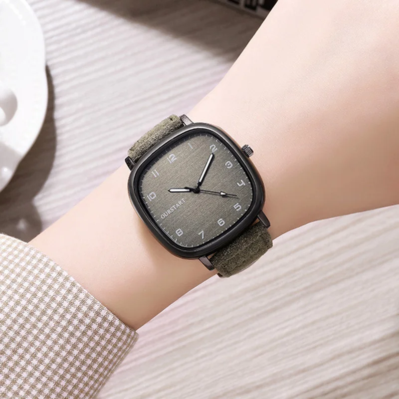 

Fashion Square Large Dial Quartz Watch Suitable for Men and Women Universal Casual Numerals Exam Student Sports Wristwatch