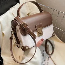 

Buckle Portable Village Small Square Bag Spring 2022 New Fashion Messenger Bag Popular Women Bags
