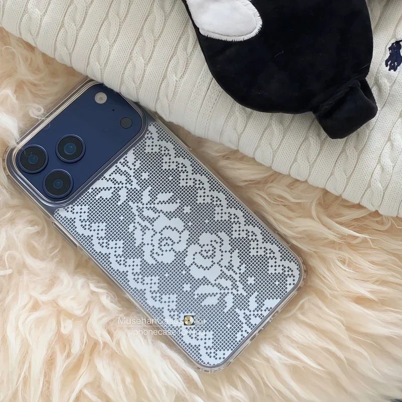 Timeless Retro Lace Rose Elegant Phone Case - Exquisite Y2K Design Cover