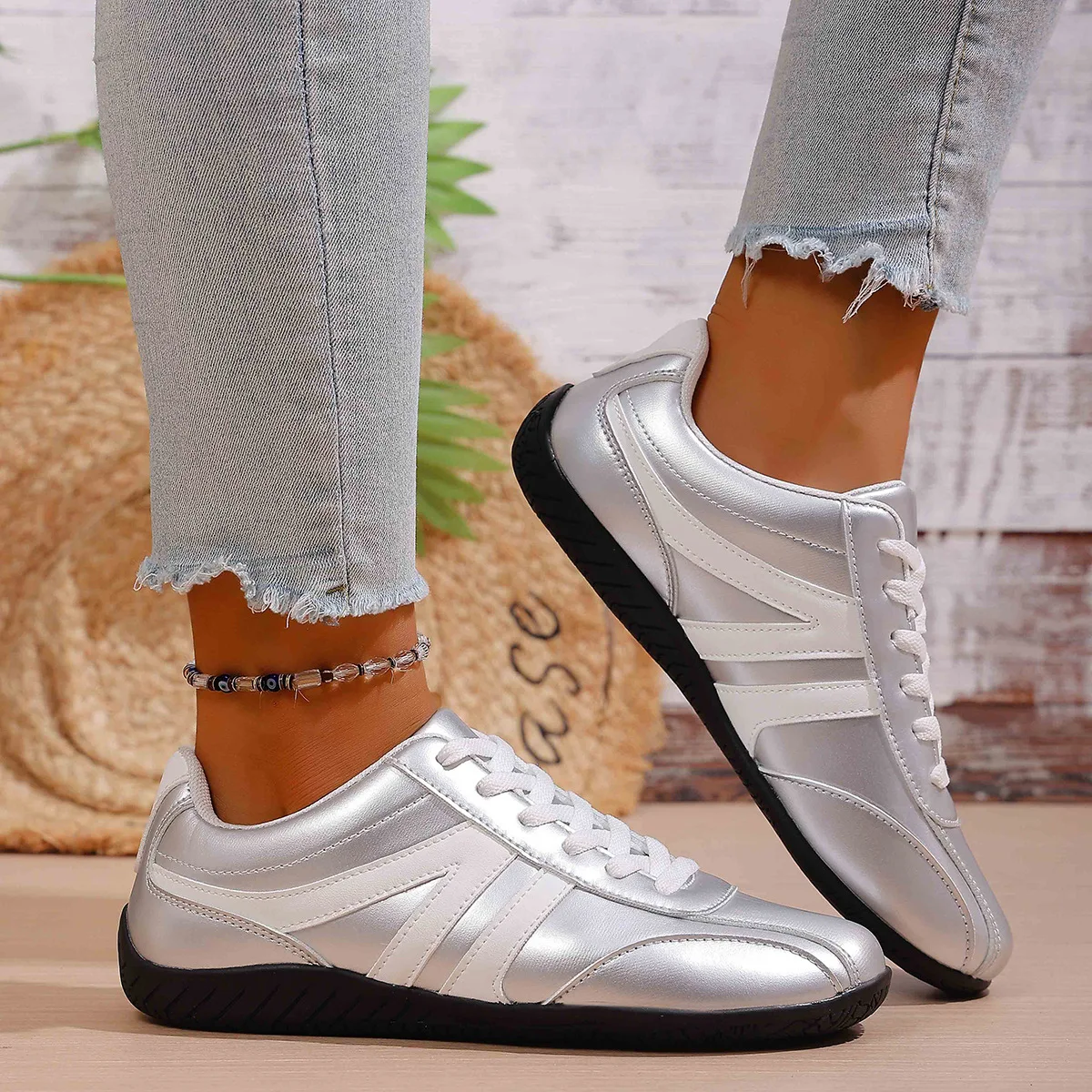 2025 new Women's Lightweight Breathable Shoes Stylish Lace-Up Casual Shoes - With Closed Toe Design, Perfect For Casual Wear