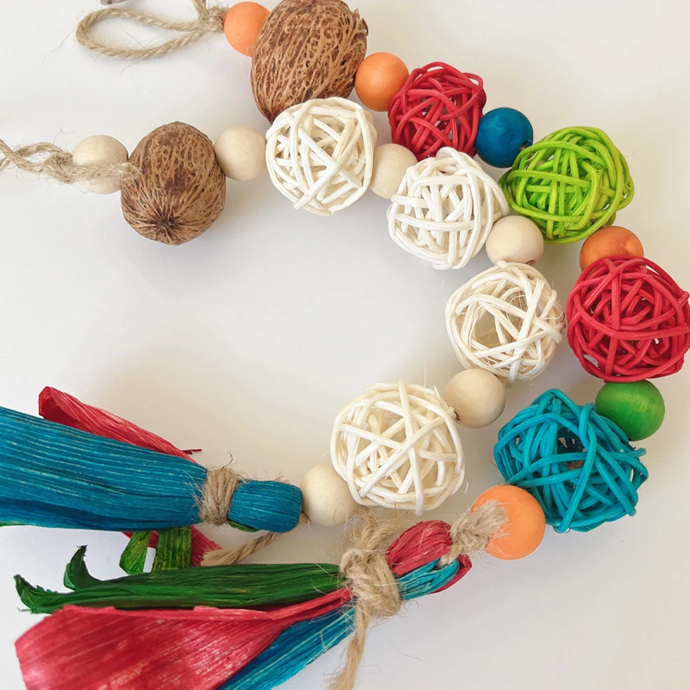 1pc Random Color Rattan Ball Bead Bite Toy Grinding Teeth Hanging Chew Toy for Parrot Bird Hamster Entertainment Cage Decoration