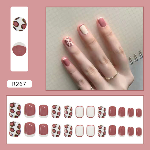 Checkerboard Fake Nails Press on False with Designs Set Fashion Save Time Wearable Manicure Patch False Nails With Glue