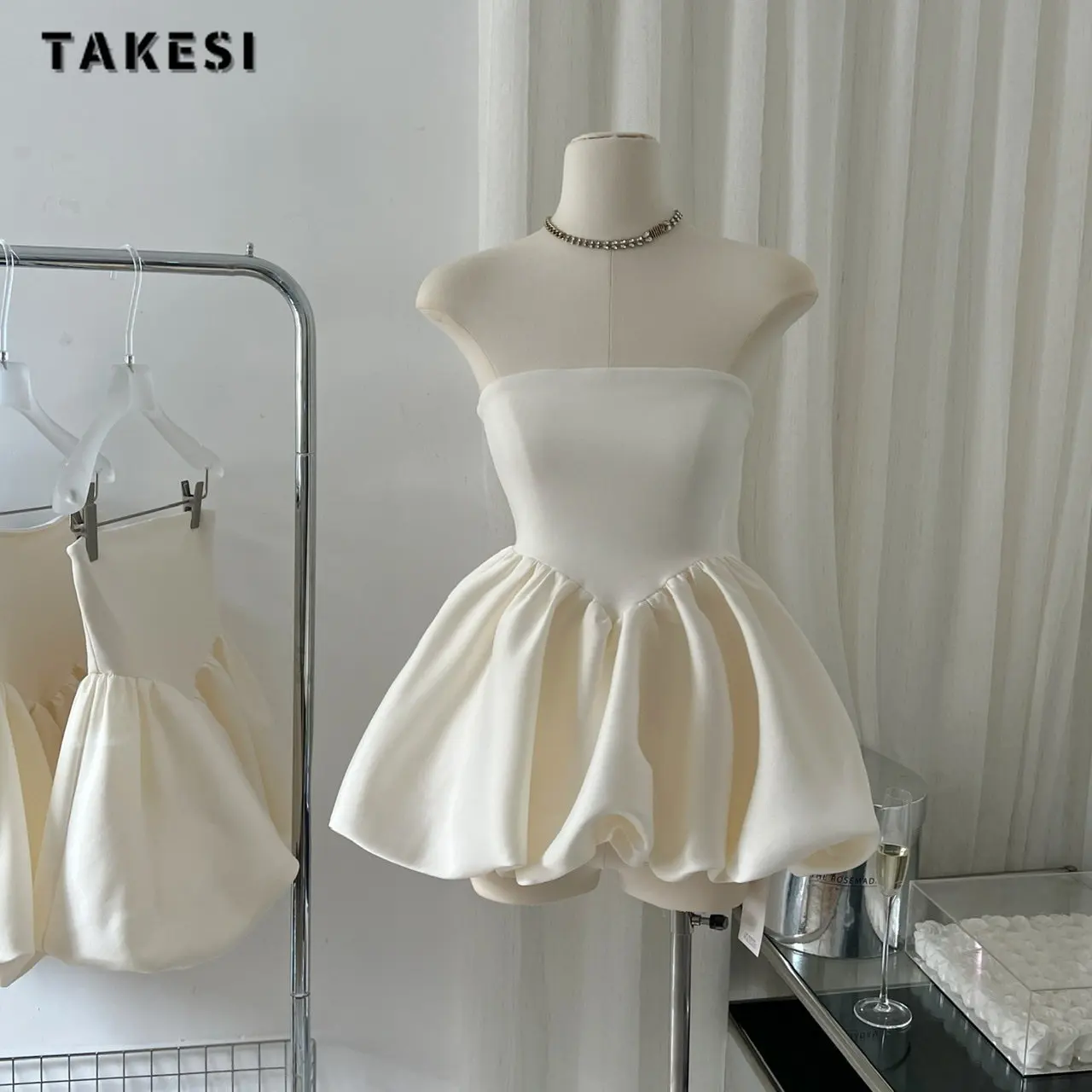 

Women Sexy Backless Strapless Solid Color Tube Tops 2023 Summer Beach Style Slim Fit Cropped Folds Party Club Shirt