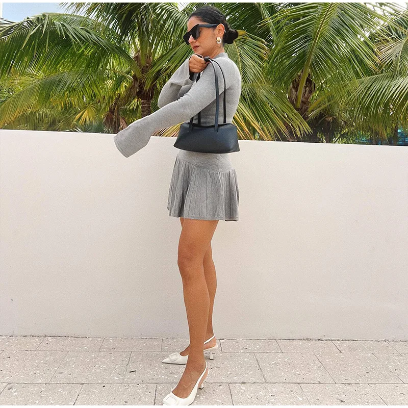 Elegante minivestido de punto con mangas acampanadas para mujer, estilo vintage, liso, cuello alto, ajustado, plisado, corto, para otoño, elegante, de punto