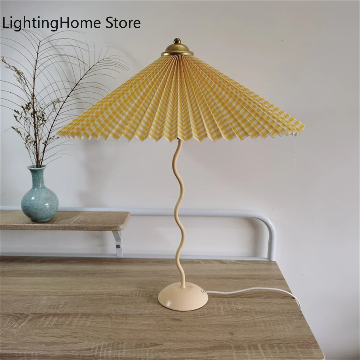 Table Lamp ins Retro Pleated Umbrella Nordic Medieval Korean Master Bedroom Bedside Lamp Swing Iron Art table lamp