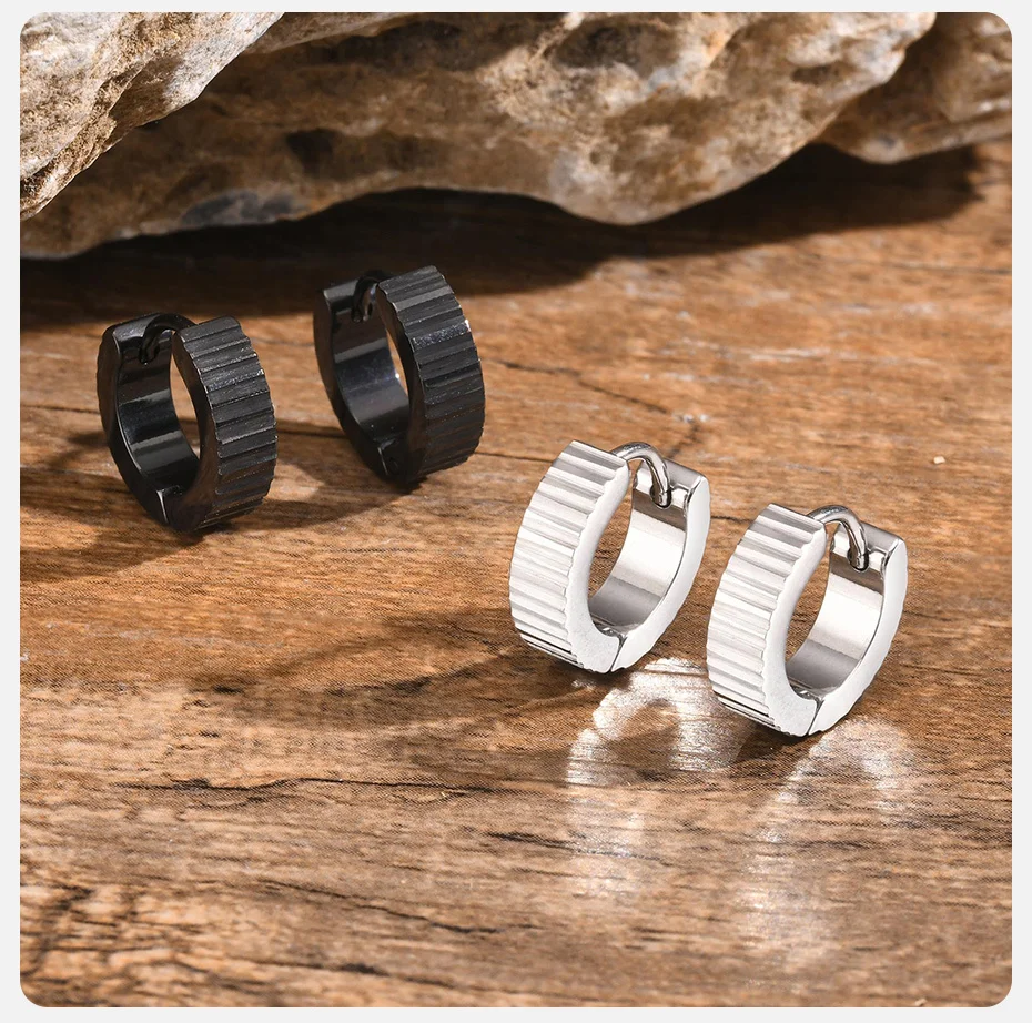 Vnox Anti-Allergie-Edelstahl-Kleine Creolen für Männer, Zahnradzahnräder, gerillte, strukturierte Huggies-Ohrringe, Piercing-Schmuck – Detail 7