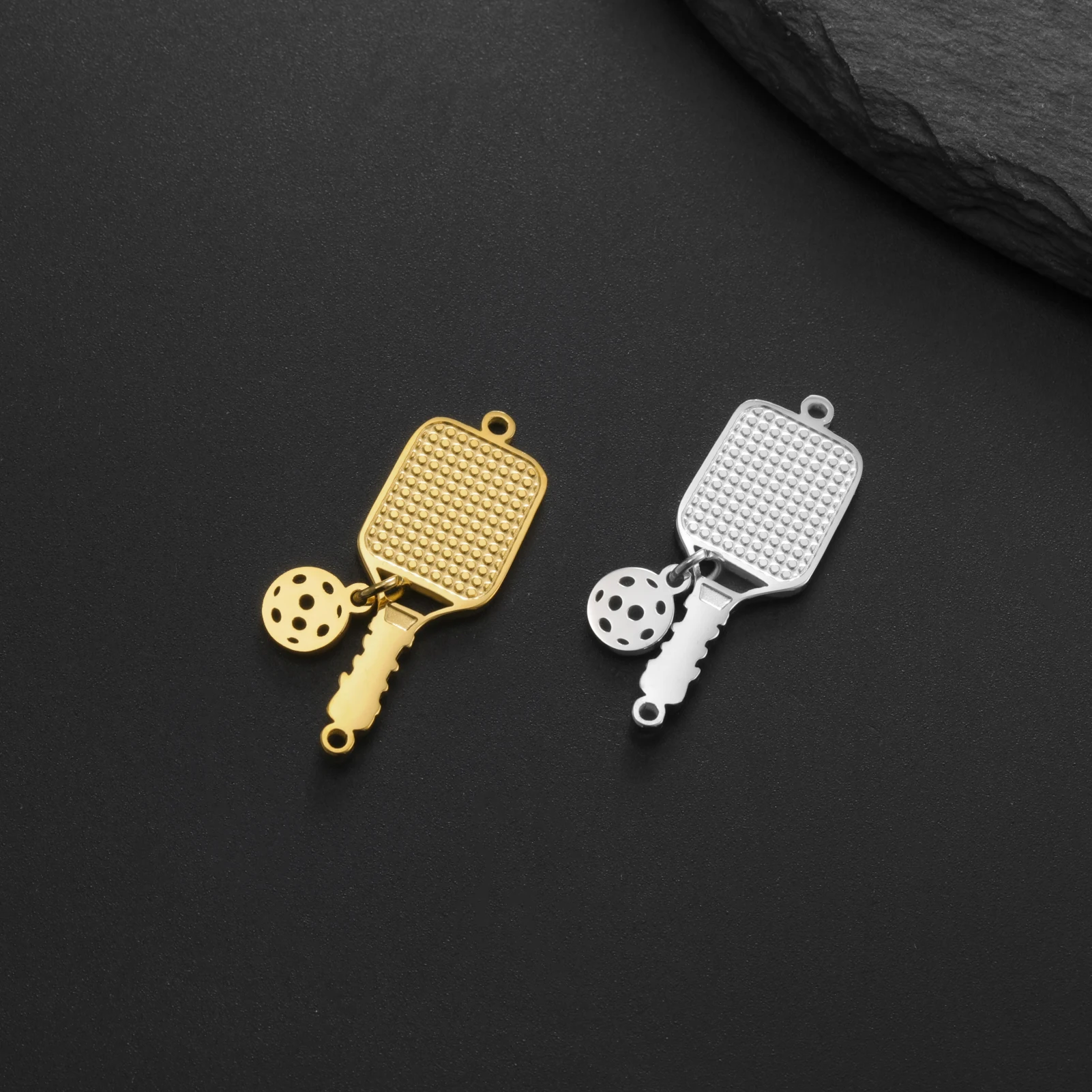 5 Stück Pickleball Paddle Charms Edelstahl Anhänger für Schmuckherstellung DIY Armband Halskette Kaychain