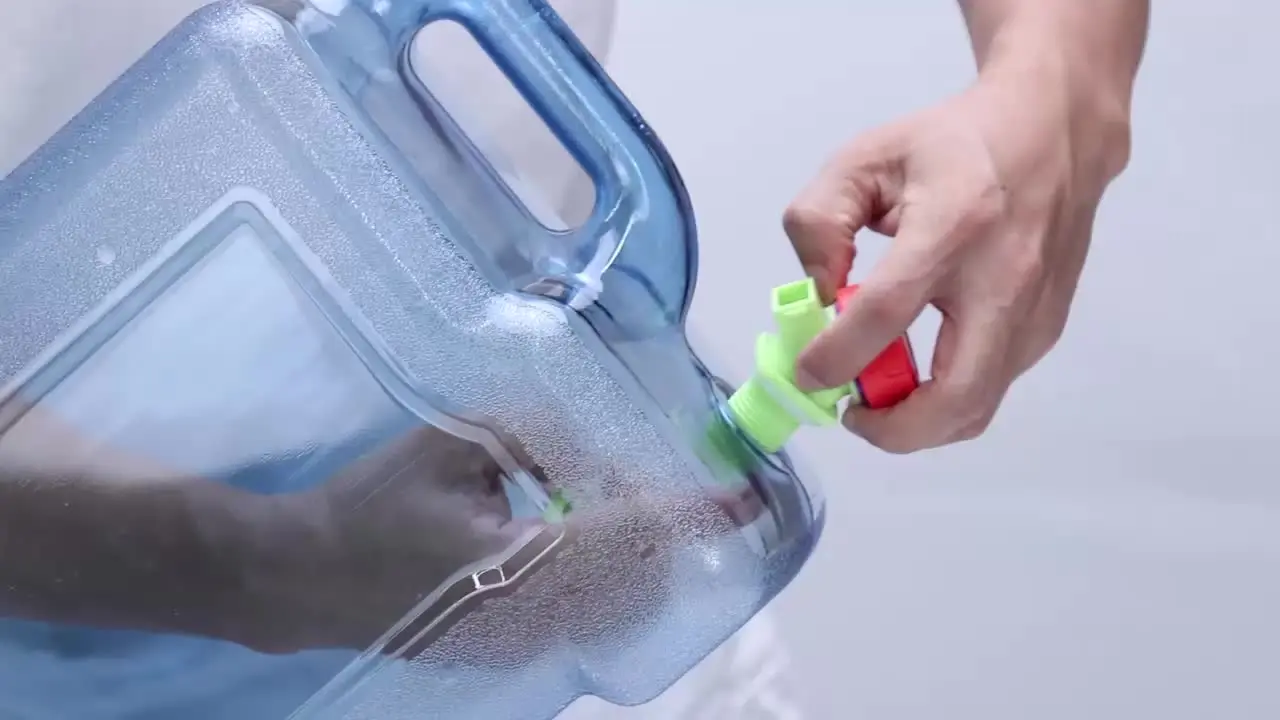Contenedor De Agua Portátil Con Grifo Cubo De Agua 8 Litros | Cuotas Sin Interés
