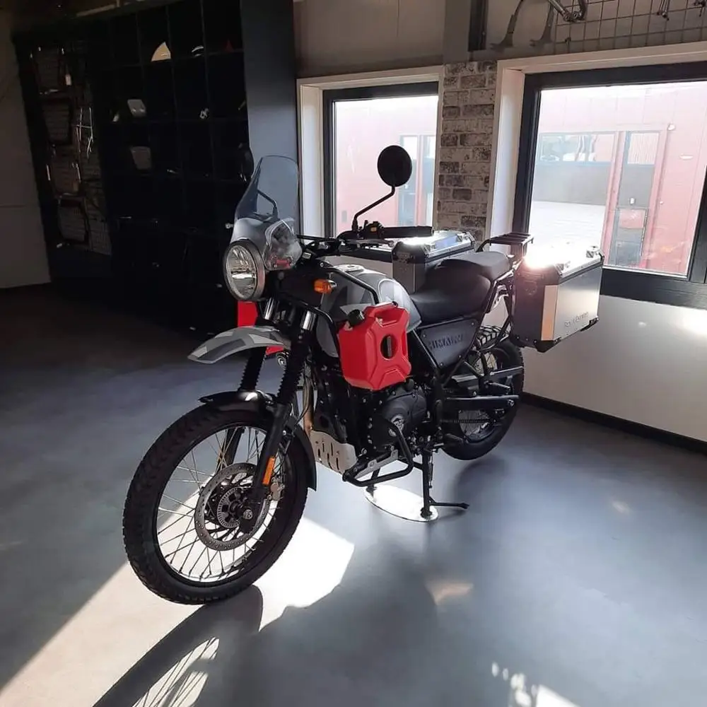 5L 1.3 Gallon Red Motorcycle Bikes Mount Fuel Tank Gasoline Spare Oil Container Oil Can Gas Pot Anti-static Jerry Can Jerrycan petrol can motorcycle fuel container