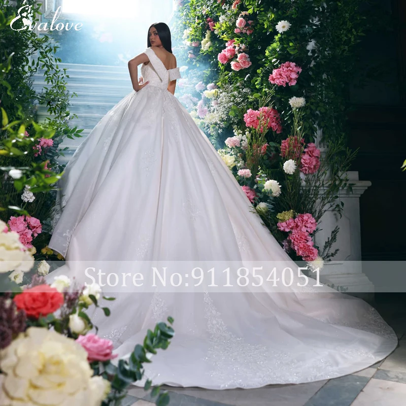 plus size wedding dresses EVALOVE Luxury Beading Sweetheart Neck Ball Gown Wedding Dress Gorgeous Appliques Court Train Sparkly Tulle Princess Bridal Gown long sleeve bridal gowns