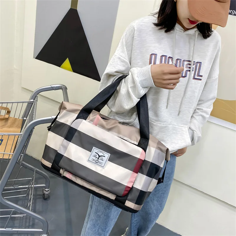 Women Fitness Large Capacity Traveling Bags for Ladies Expandable And Foldable Sports Handbag Casual Fashion Shoulder Big Bag