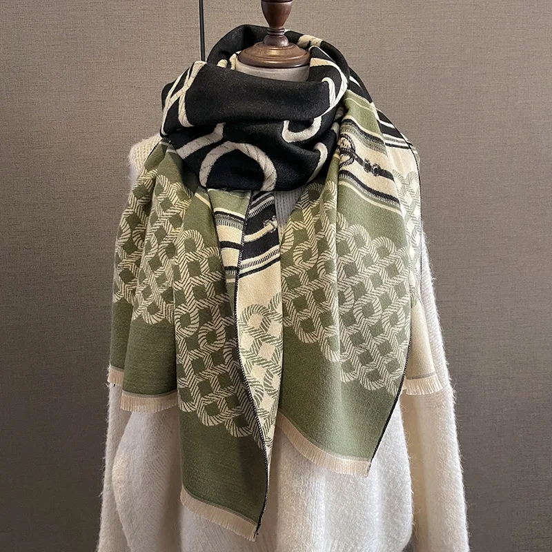 

New Luxury Chain Design Winter Cashmere Scarfs Women Soft Shawls Wraps Pashmina Foulard Lady Warm Thick Bufanda Outdoor Poncho