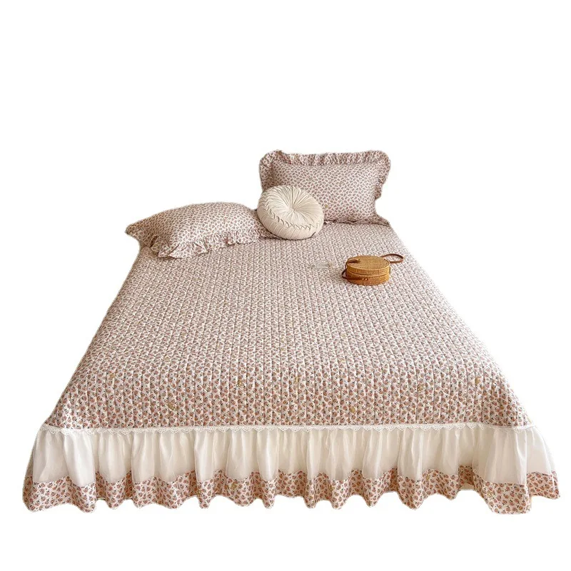 

Cotton lace bed cover