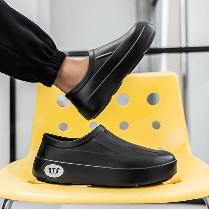 Men's Chef Shoes Oil Resistant Anti Slip Waterproof Quick Drying Luxury Slippers Thick Soles Comfortable Casual Fishing Shoes