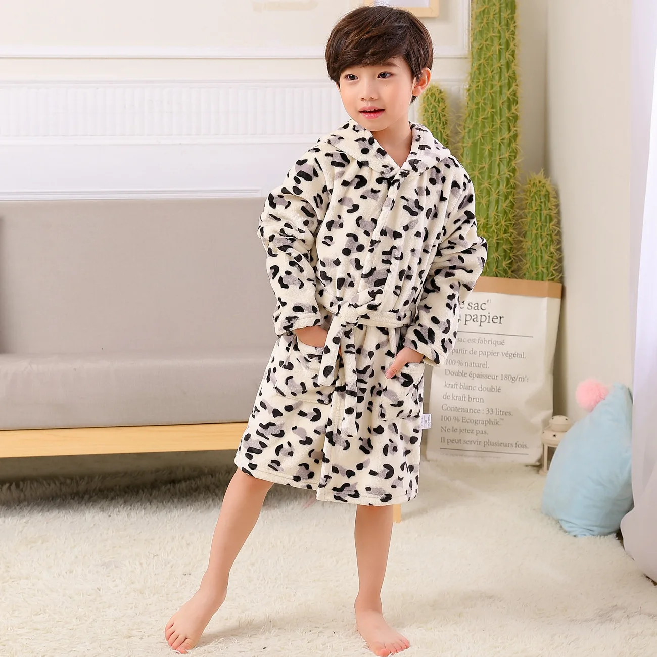 Autumn Spring Kids Hooded Flannel Bathrobe Baby Bath Robes Boys Girls Cute Cartoon Soft Warm Pajamas Long Sleeve