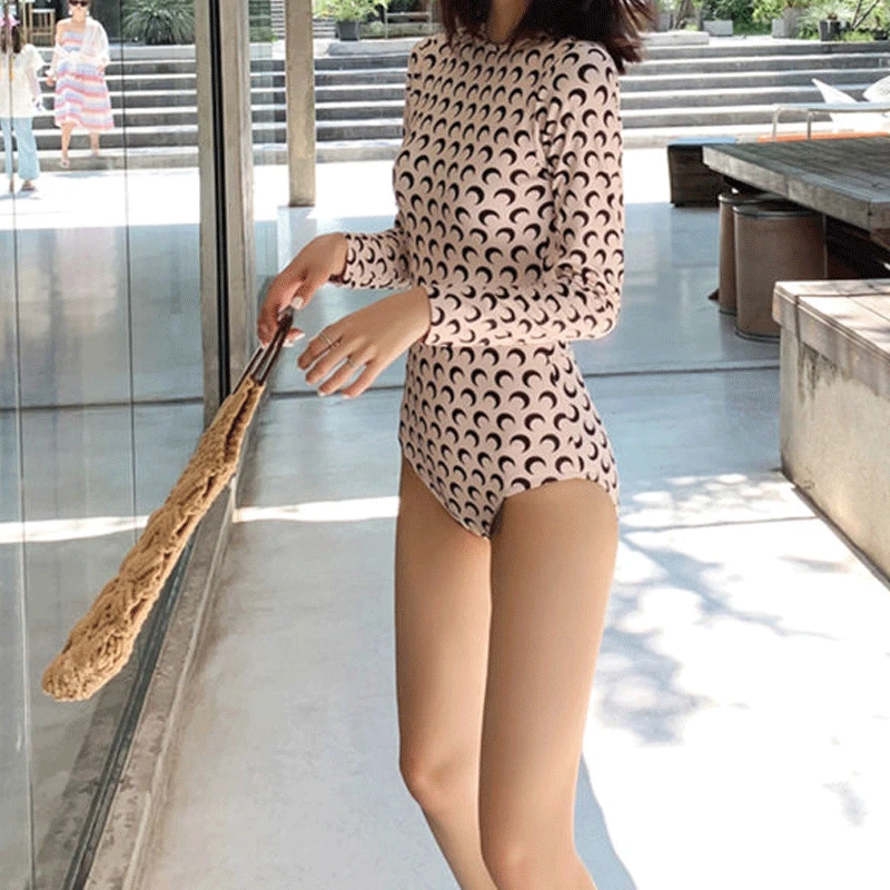 Long Sleeve Conjoined Body Women's Professional Sports Swimwear Appear Thin Backless Fashion Printed With Chest Pad Clothing