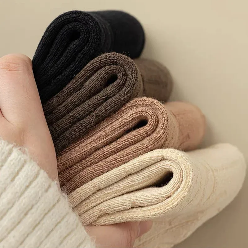 Рисунок 6 - Носки женские плюшевые с мультяшной вышивкой