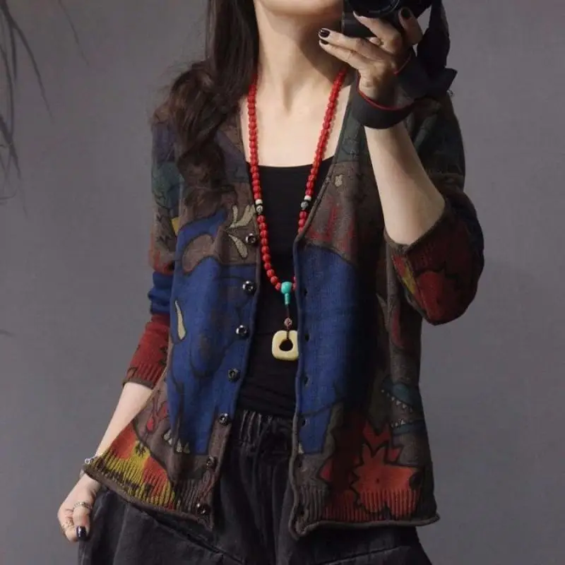 

Mommy Outfit Spring and Autumn New V-Neck Cardigan Retro Fashion Knitted Coat Button Printed Leisure Versatile Long Sleeves Tops