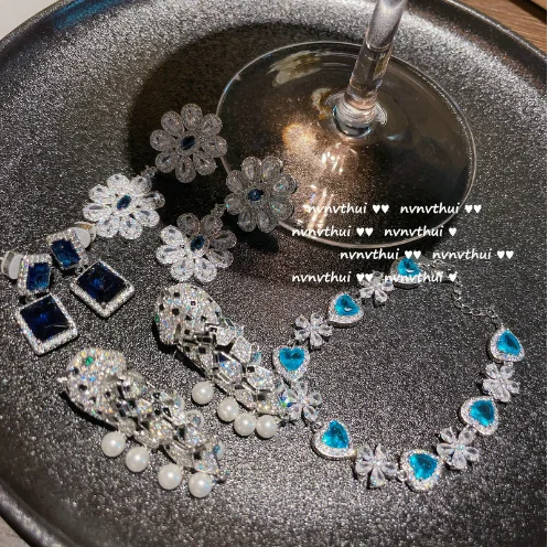 2023 Donne Brillanti Topa Aqua Blue Love Flower Gem Bracciale Designer Placcato Oro 18 Carati Deep Aqua Blue Zircone Orecchini Fiore