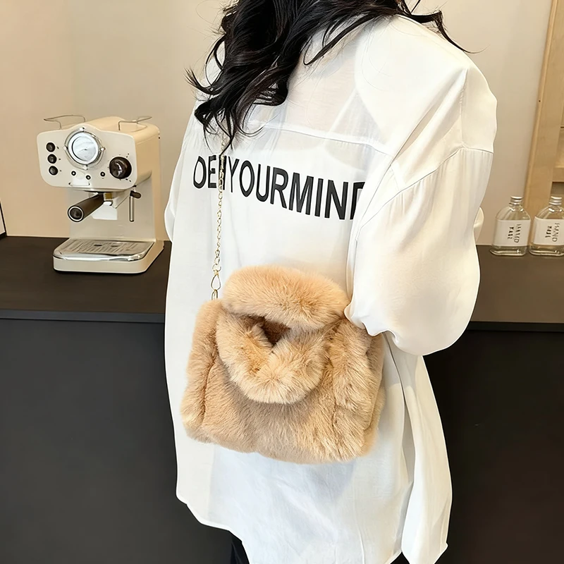 Cute Fluffy Bags Women's Winter Faux Fur Handbags Ladies Fashion Cloud Design Top Handle Bags Girl Furry Tote Clutch