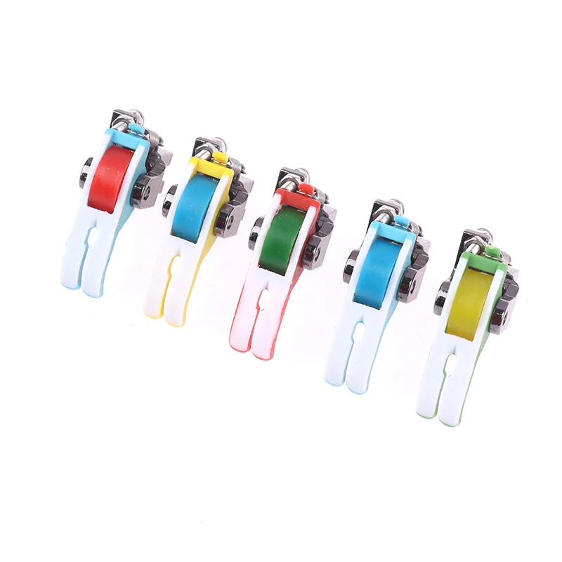 Description Picture 6 of itemUniversal Industrial Sewing Machine Leather Roller Wheel Presser Foot Of Flat Car Thick Fabric Clothing Replacement Presser Feet