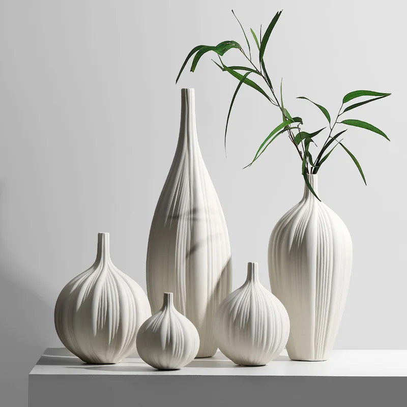 

Modern White Ceramic Vases Chinese Style Simple Designed Pottery And Porcelain Vases For Artificial Flowers Decorative Figurines