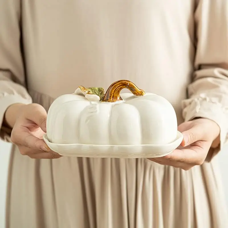 Creative ceramic dinner plates with novel pumpkin shaped lids kitchen and restaurant utensils bowls and New Year holiday gifts