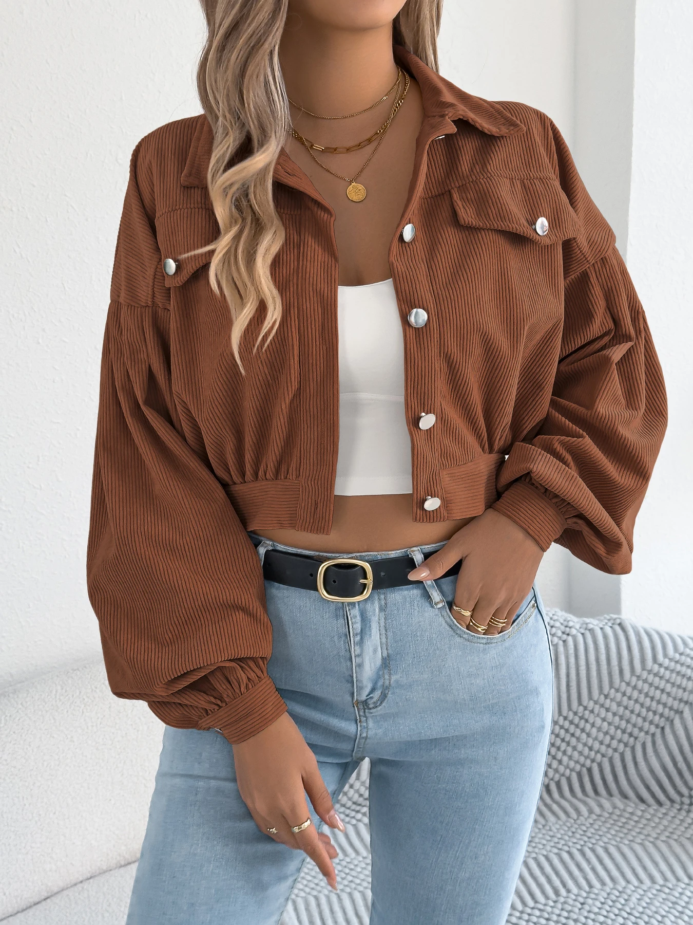 Jaqueta Feminina de Veludo Cotelê Cropped com Abotoamento Simples para Outono 2026, Casual, Cor Sólida, Gola Dobrável, Manga Longa Bufante