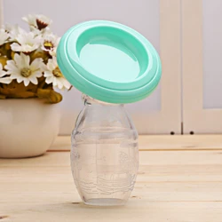 Manual Breast Pump and Breast Milk Collector (Light green)