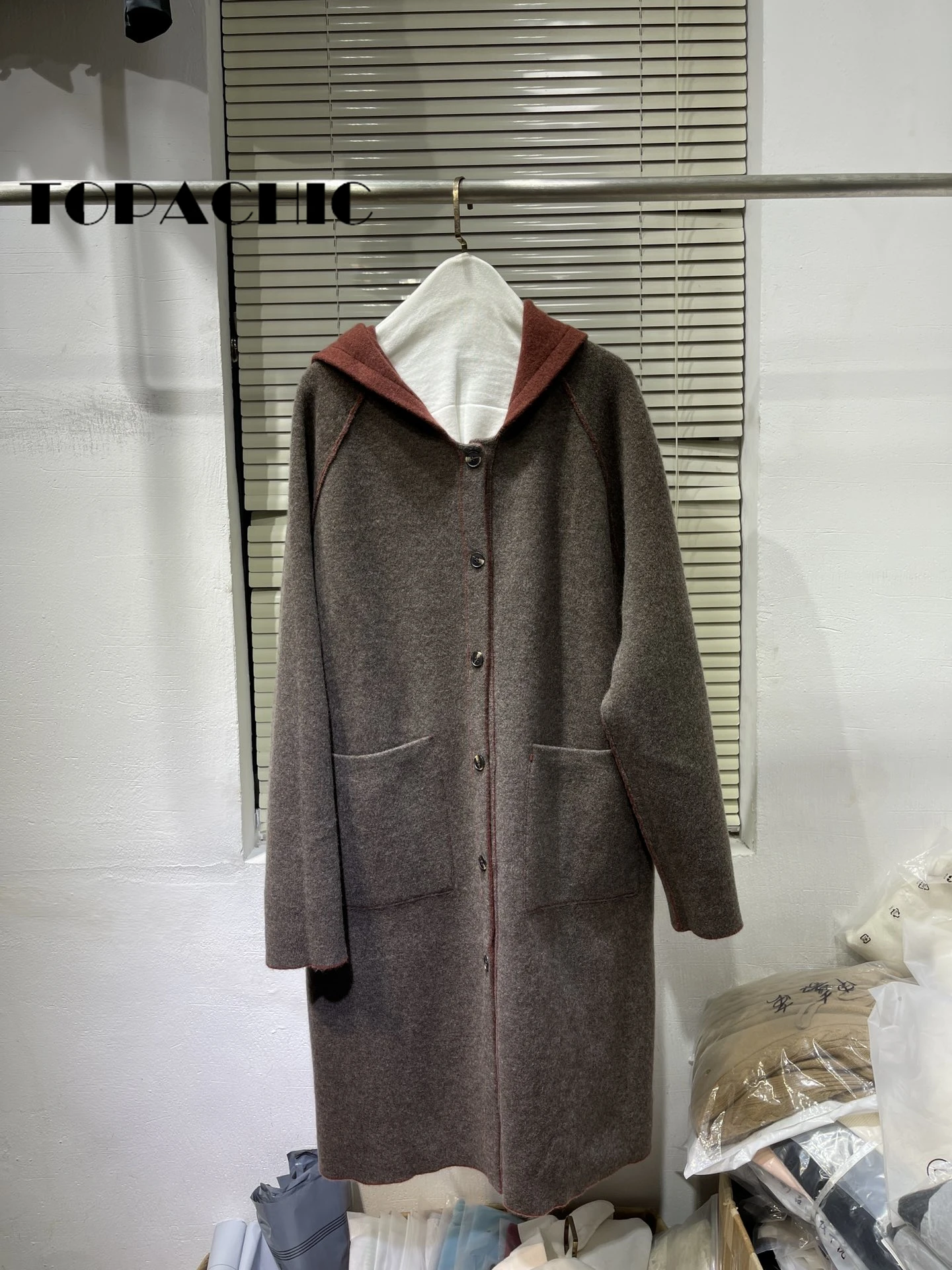 Рисунок 5 - Женский однобортный Кардиган с капюшоном TOPACHIC