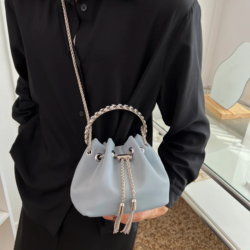 Rhinestones Top Handle Bags For Women Luxury Designer Handbag Metal Chain  Drawstring Bucket Bag Diamond Handle Crossbody Bag Sac - Top-handle Bags -  AliExpress