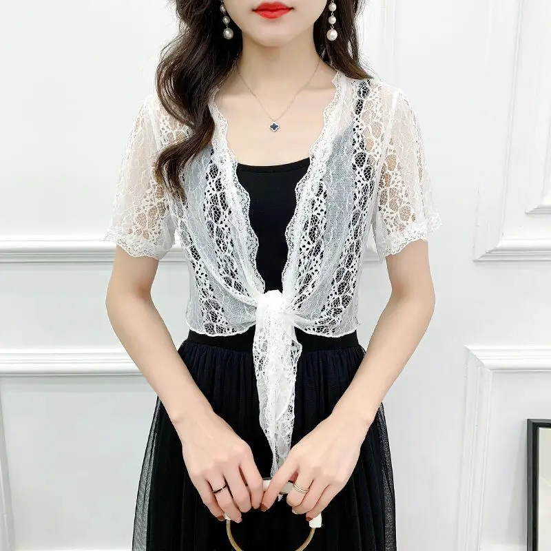 단색 패션 레이스 코트, 템퍼러먼트 가디건, 2024 신상 반팔, 블랙 할로우 아웃 상의, 여름 자외선 차단 재킷